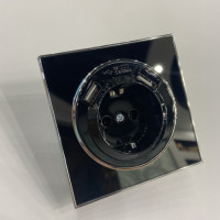 Розетка одинарная с  заземлением и USB RIGHT HAUSEN Laura черная